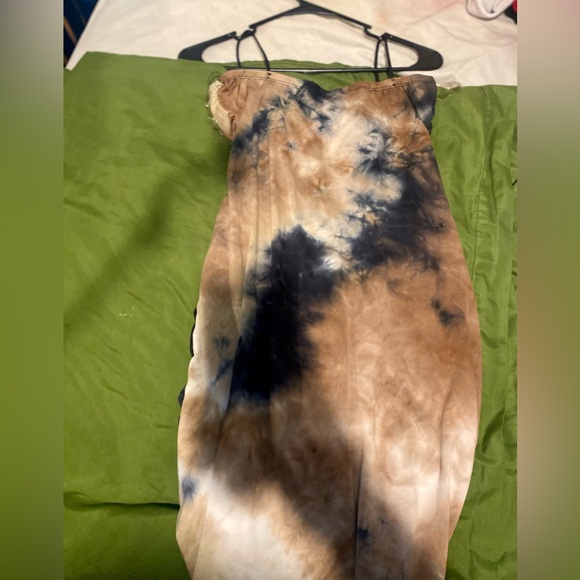 Fashion Nova Dress - Picture 3 of 4